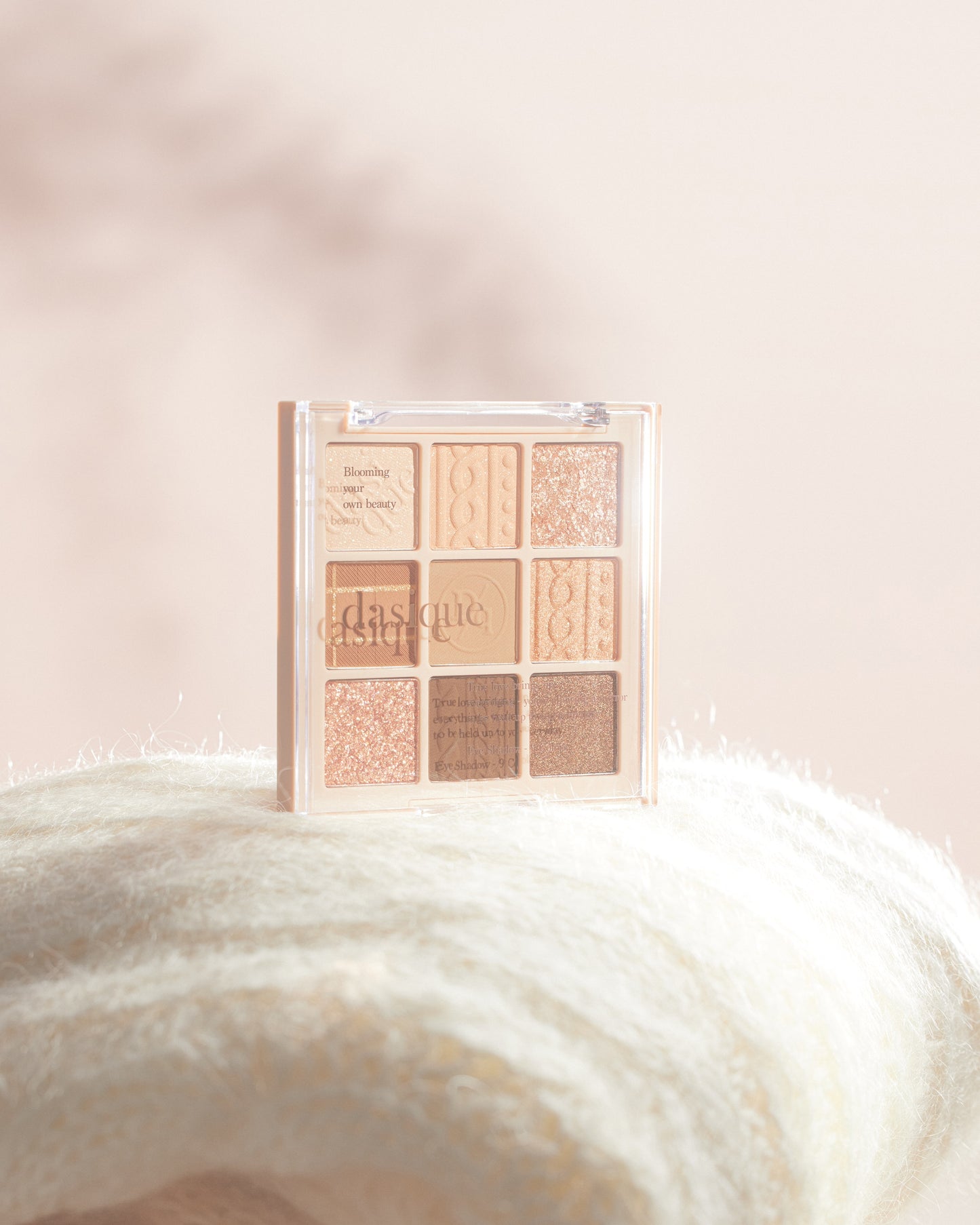 DASIQUE Shadow Palette (Beige Knit)